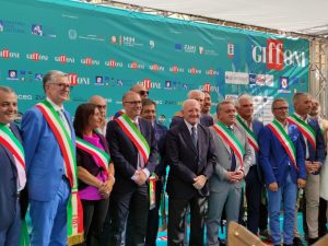 Il Giffoni Film Festival parte con il presidente De Luca, il saluto di Papa Francesco e il messaggio di Roberta Metsola