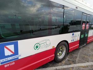 Mobilità sostenibile, consegnati a Salerno 62 nuovi autobus green