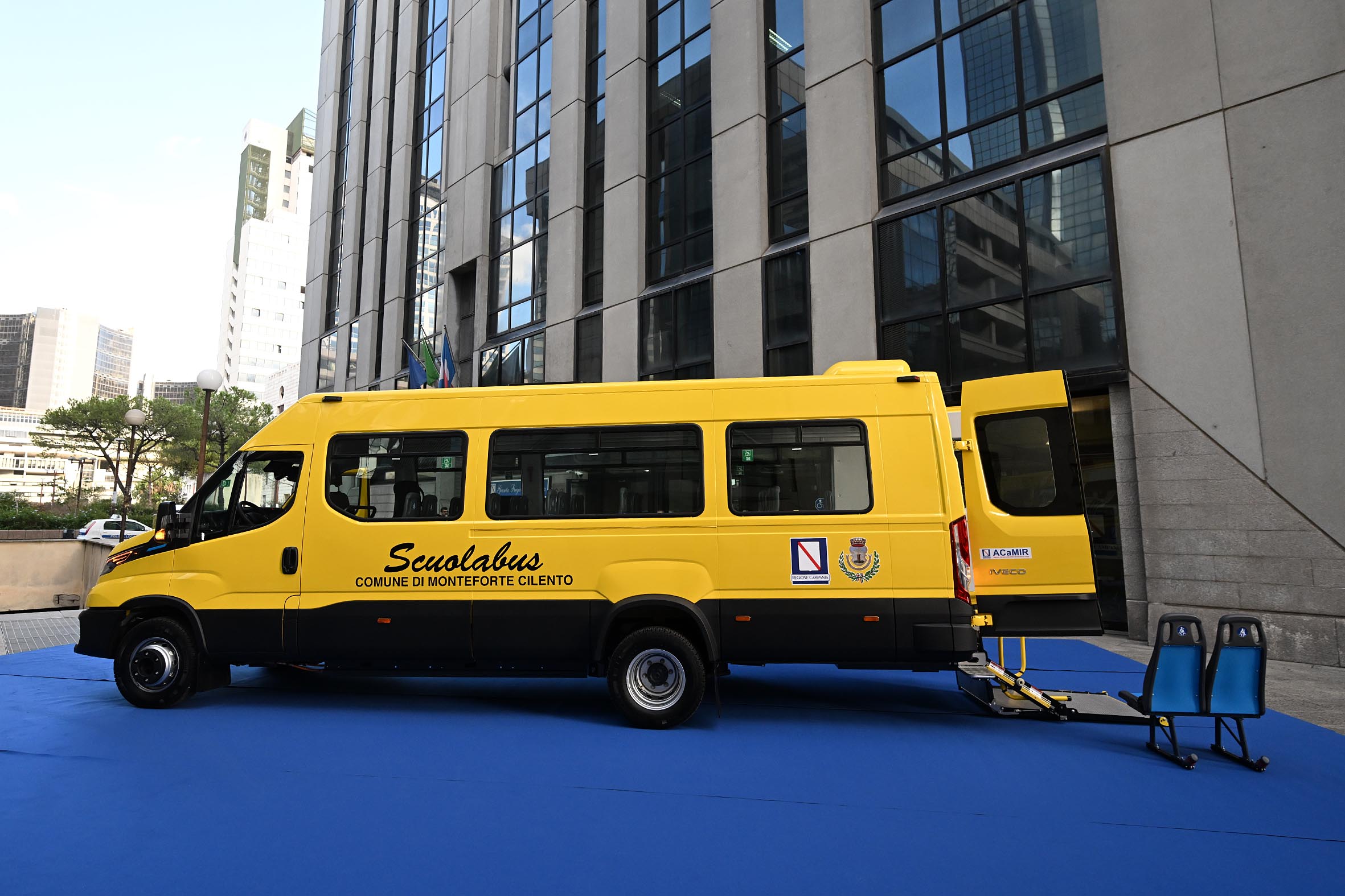 Nuovi scuolabus ecologici per i Comuni della Campania